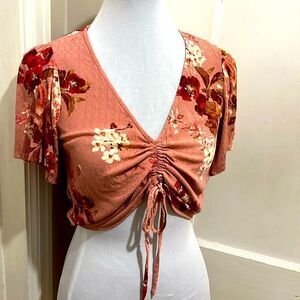 Band of Gypsies Women's XS Knit Floral V Neck Crop Top Flutter Sleeves NWOT